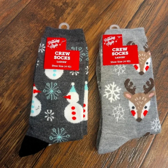 Accessories - 🎈3/$15🎈New Womens Holiday Christmas Socks 4-10 Snowman Snowflakes Reindeer